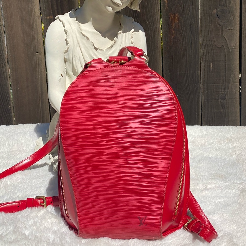 LOUIS VUITTON BAG
